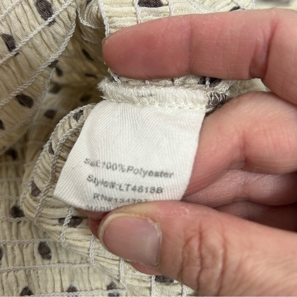 Line and Dot Off Shoulder Polka Dot Puff Sleeve Top - Picture 10 of 12